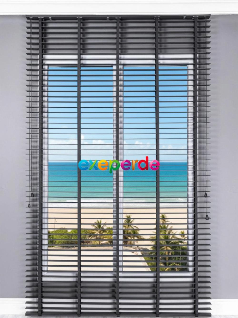 Premium Antrasit Ahşap Jaluzi | %100 Doğal Ahşap