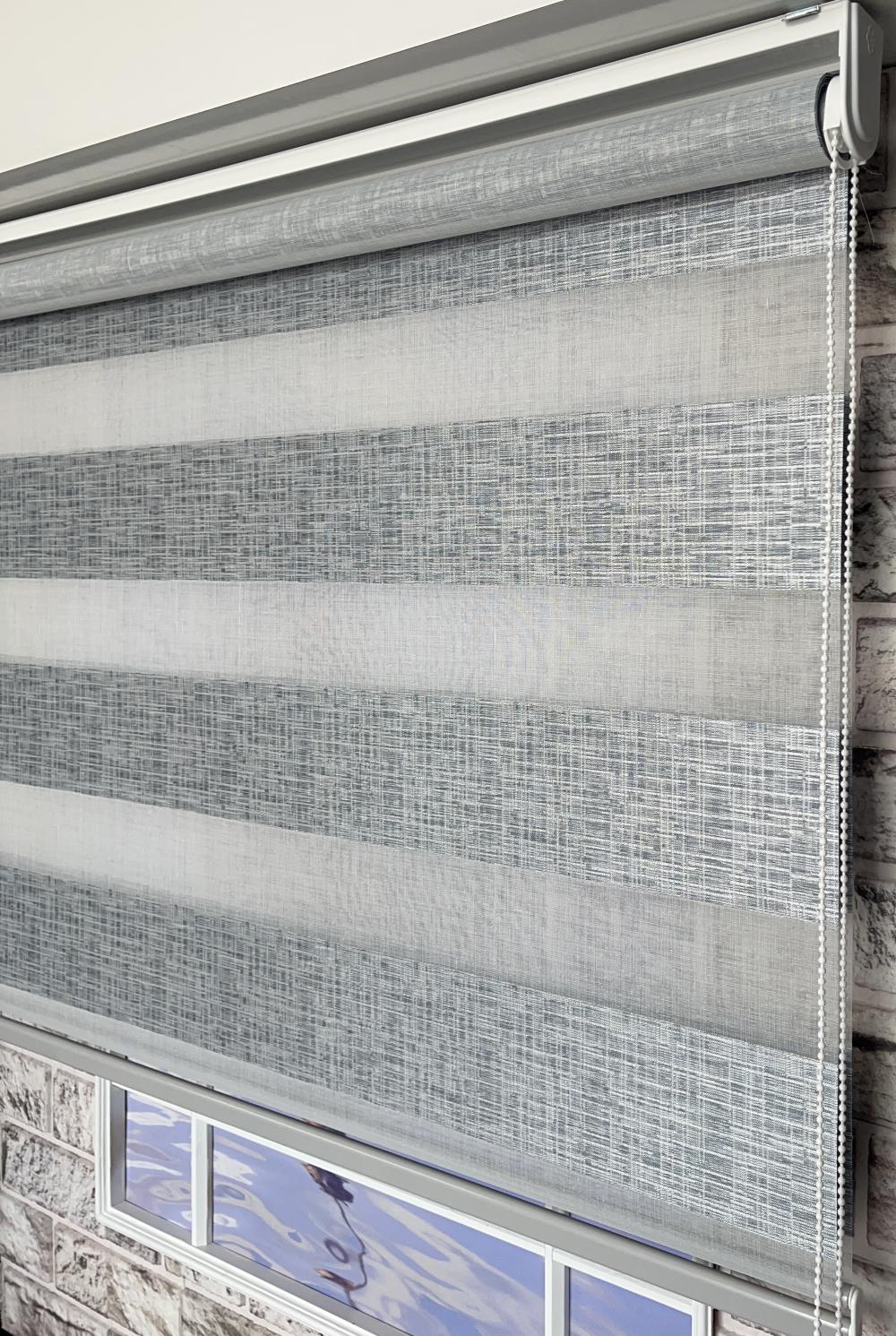 Desenli Koyu Gri Zebra Perde