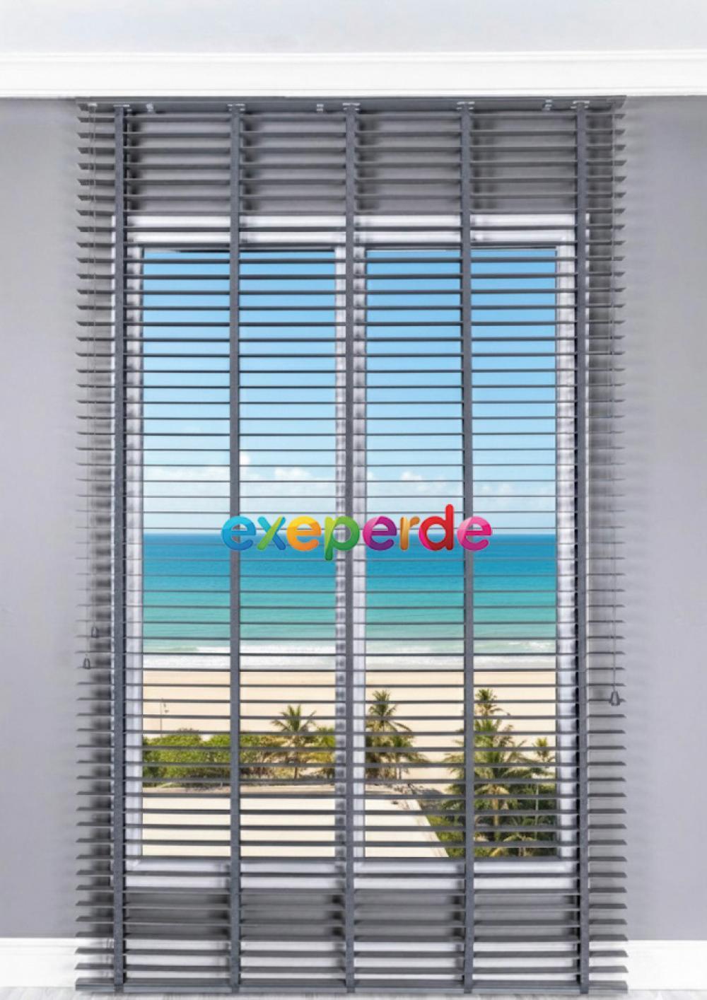 Premium Koyu Gri Ahşap Jaluzi | %100 Doğal Ahşap