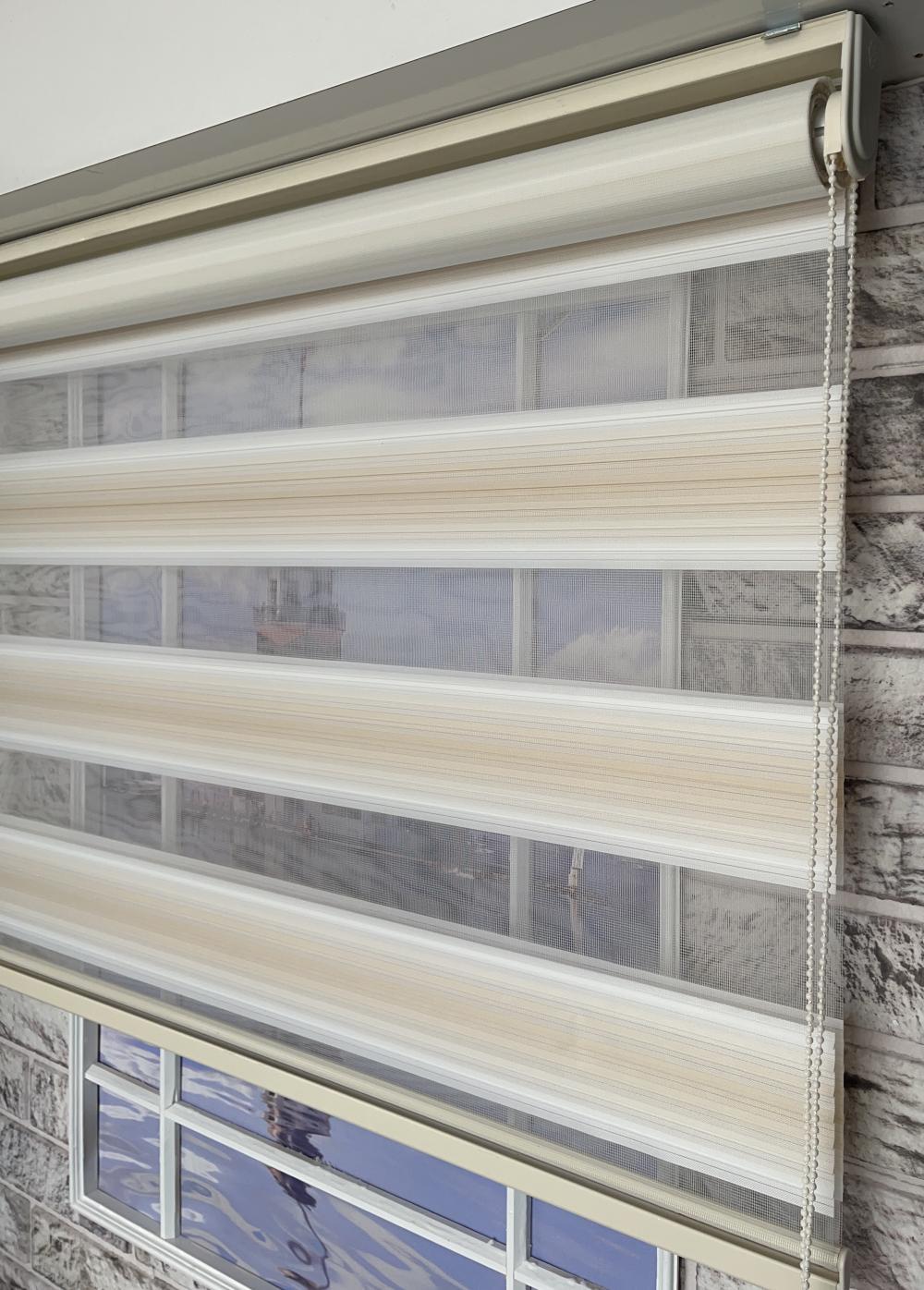 Naturel Şıklık : Krem Beyaz Pliseli Zebra Perde