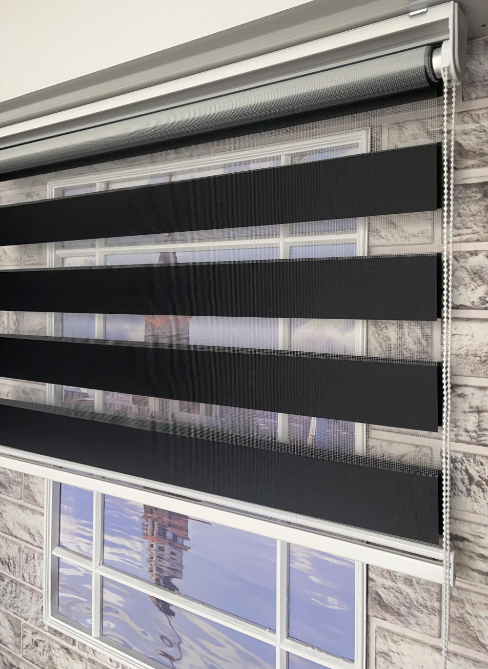 Nero Düz Siyah Zebra Perde